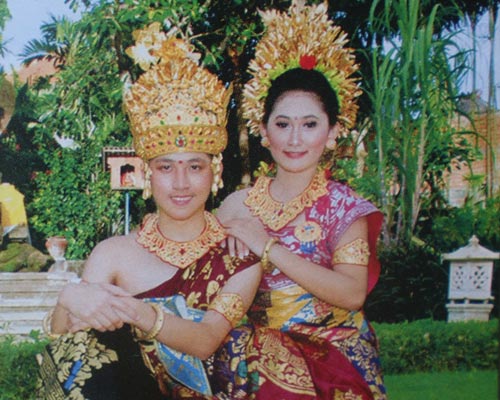 Balneario del masaje del bali, trajes boda balinesa
